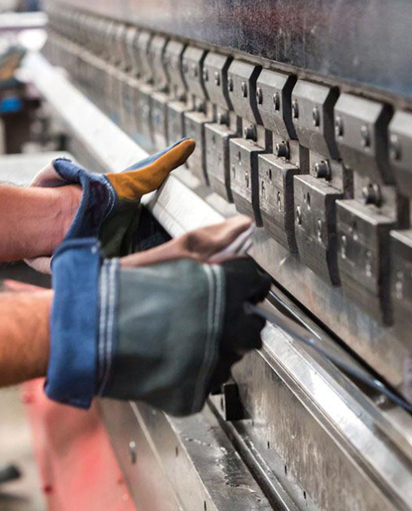 Officina stampaggio e lavorazione lamiere